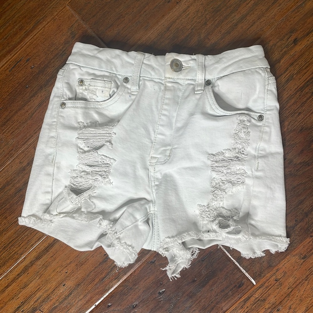 These Jean shorts are from route 21